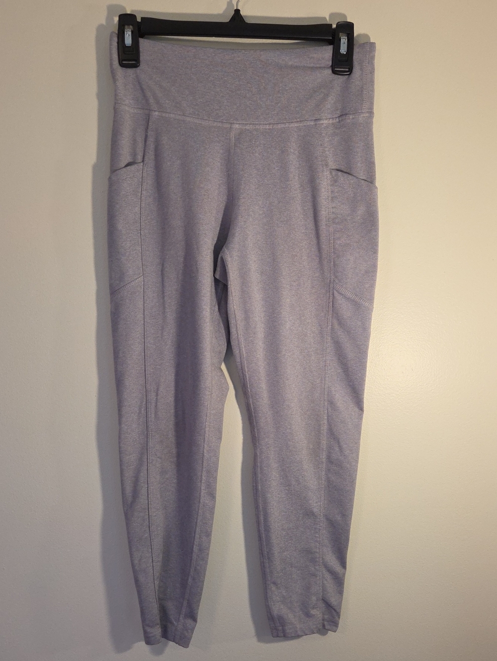 Women's Performance Leggings in Light Lavender by Zobha Size Medium